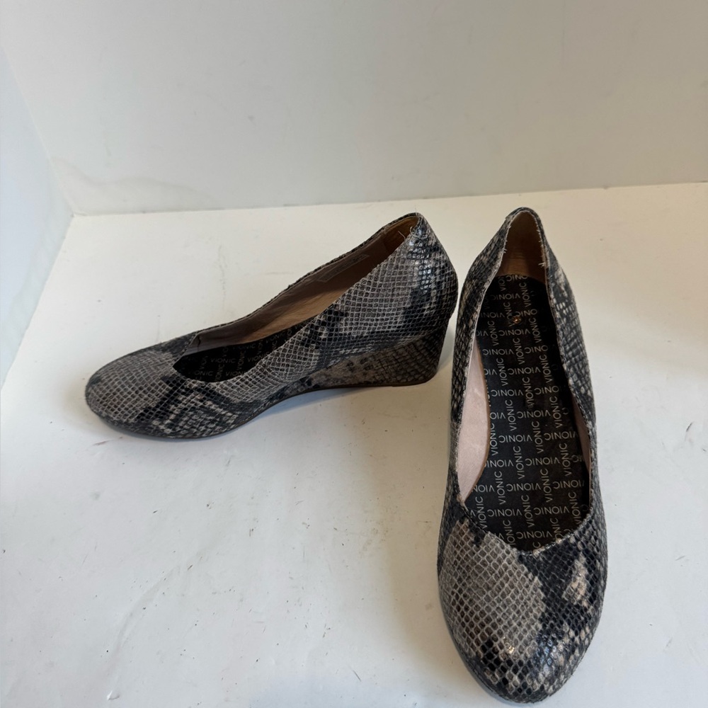 Vionic Shoes Vionic Elevated Antonia Snakeskin. S… - image 8
